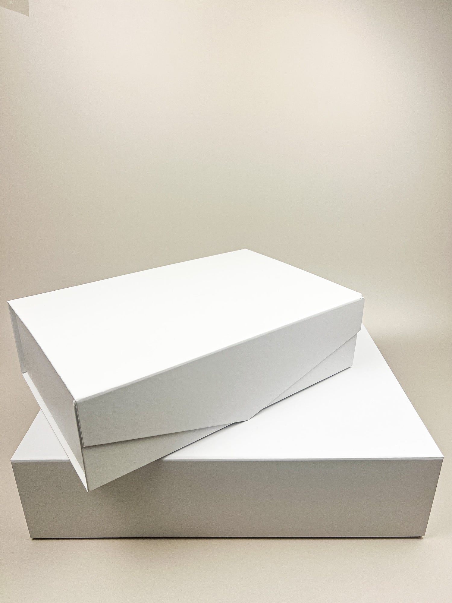 White Magnetic Box